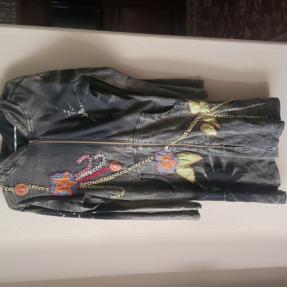 Rising international long embroidered jacket